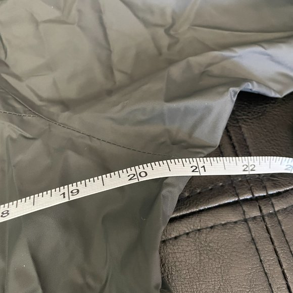 The North Face DryVent Girls Jacket - Picture 10 of 10